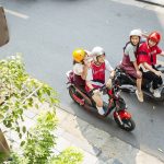 Forbes: Ô nhiễm không khí tăng nhanh tại Việt Nam, xe máy điện dần có chỗ đứng