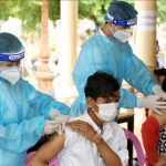 Campuchia kêu gọi nhóm nguy cơ cao mắc COVID-19 tiêm mũi vaccine thứ 4