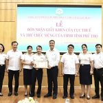 Supe Lâm Thao nhận Giấy khen thực hiện tốt chính sách pháp luật về thuế