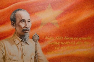45 tác phẩm đặc sắc tại triển lãm “Trái tim tình yêu Việt Nam”