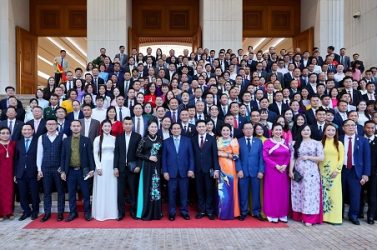 Lãnh đạo THACO tham dự Hội nghị Thủ tướng Chính phủ gặp mặt doanh nghiệp nhân Ngày Doanh nhân Việt Nam