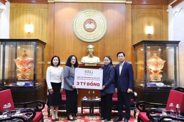 Tập đoàn BRG và SeABank trao 5 tỷ đồng ủng hộ đồng bào khắc phục hậu quả thiên tai