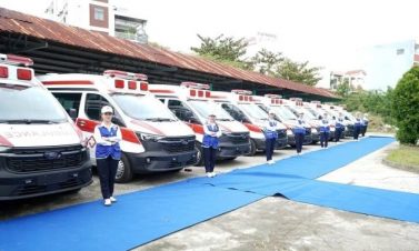 Vingroup hỗ trợ thành phố Đà Nẵng 15 xe cấp cứu và thiết bị y tế trị giá hơn 26 tỷ đồng