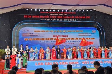 Khai mạc Hội chợ Thương mại Quốc tế Việt – Trung (Lào Cai) lần thứ 25 năm 2025: Nhiều cơ hội quảng bá, giao lưu gắn kết sản phẩm hai nước