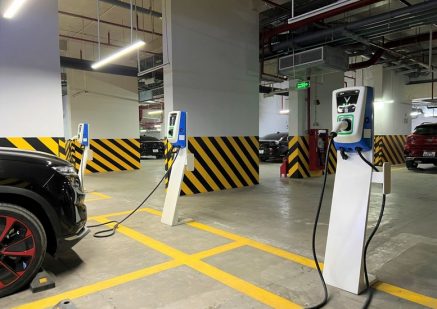 Bổ sung quy chuẩn an toàn với chung cư có lắp trạm sạc xe điện