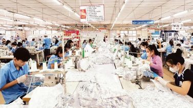 Dệt may Việt Nam 2025: Giữ nhịp tăng trưởng giữa “sóng lớn” thị trường