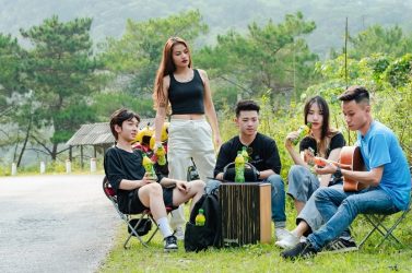 Deadline dồn dập, Gen Z tìm cách giải nhiệt với Trà Xanh Không Độ