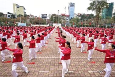 Hà Nội: Mãn nhãn màn đồng diễn của gần 3.000 người cao tuổi cùng Vinamilk