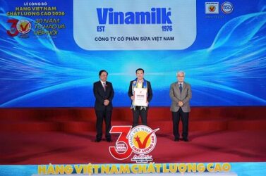 Vinamilk 30 năm liên tiếp được vinh danh hàng Việt Nam chất lượng cao