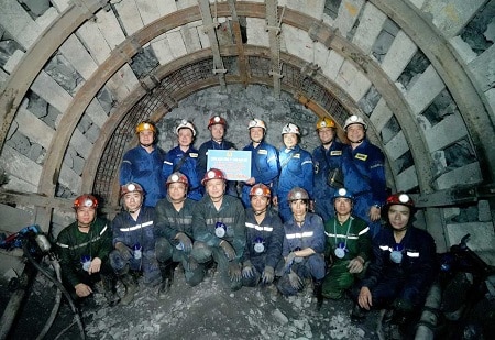 Công đoàn Công ty Than Mạo Khê thăm, động viên cán bộ, công nhân thi công công trình