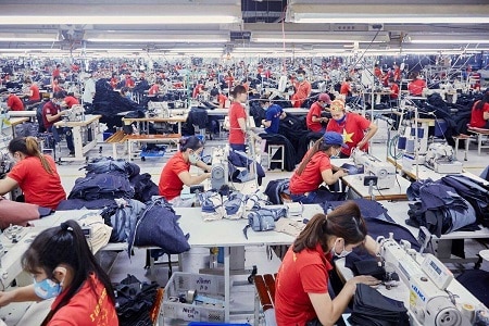 Đơn hàng dệt may tăng mạnh nhưng nhiều nhà máy tại Việt Nam vẫn phải đối mặt với nguồn nhân lực