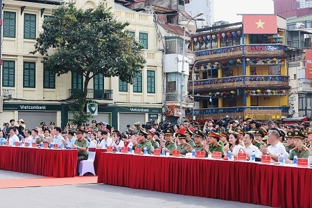 40.000 sản phẩm dinh dưỡng Vinamilk tiếp sức chương trình “Tổ quốc bình yên”