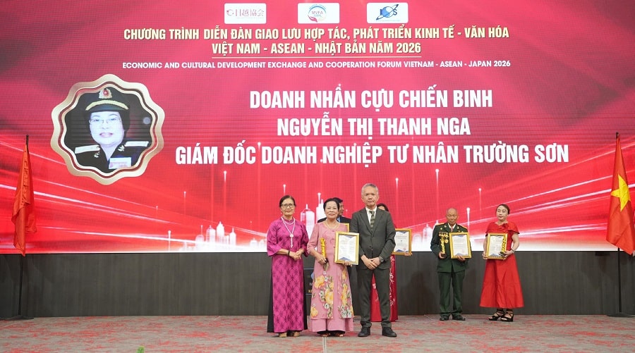 “Nữ tướng” Nguyễn Thị Thanh Nga được vinh danh “Doanh nhân cựu chiến binh tiêu biểu Việt Nam – Asean”
