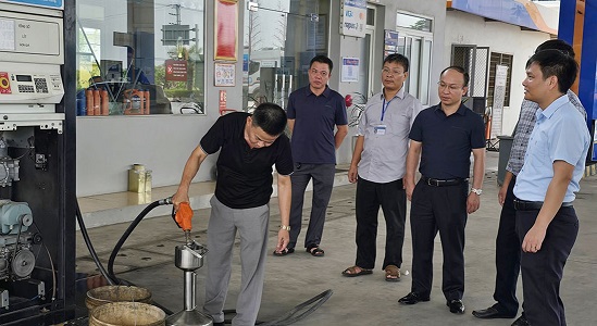 Hưng Yên: Kiểm tra chất lượng xăng sinh học E10 tại các cửa hàng kinh doanh xăng dầu