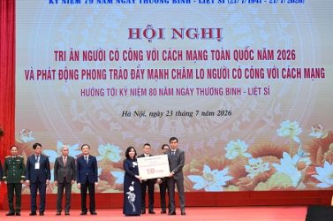 Tập đoàn Hòa Phát trao tặng 10 tỷ đồng cho Quỹ đền ơn đáp nghĩa Trung ương