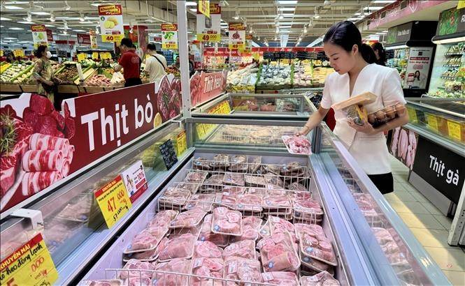 Bộ Công Thương yêu cầu doanh nghiệp hạ giá hàng hóa theo đà giảm của xăng dầu