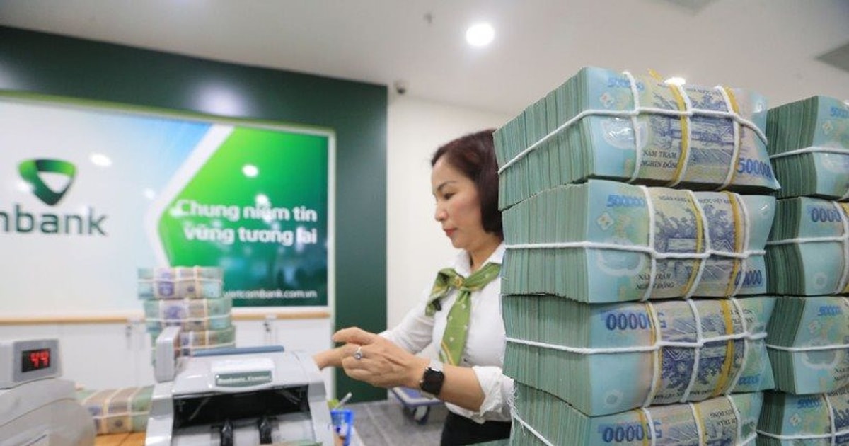 Ngân hàng gia tăng huy động vốn, áp lực cân đối nguồn tiền chưa hạ nhiệt