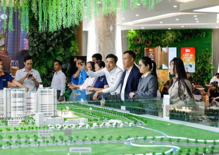 Doanh nghiệp bất động sản thay đổi cách tiếp cận khách hàng