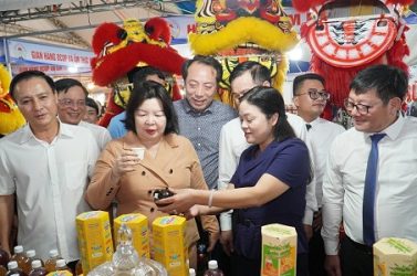 Thái Nguyên: Khai mạc Phiên chợ OCOP và ẩm thực vùng miền, mở rộng kết nối tiêu thụ nông sản