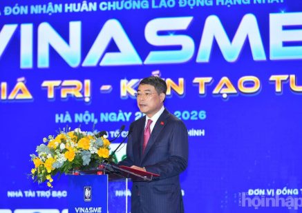 Thủ tướng: “Doanh nghiệp nhỏ và vừa phải nuôi khát vọng lớn, vươn ra biển lớn”