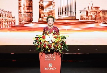 Chủ tịch Tập đoàn BRG Nguyễn Thị Nga được phong tặng danh hiệu Anh hùng Lao động thời kỳ đổi mới